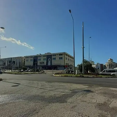 Lejlighed Kundu Bolgesinde Konforlu Esyali Daire *